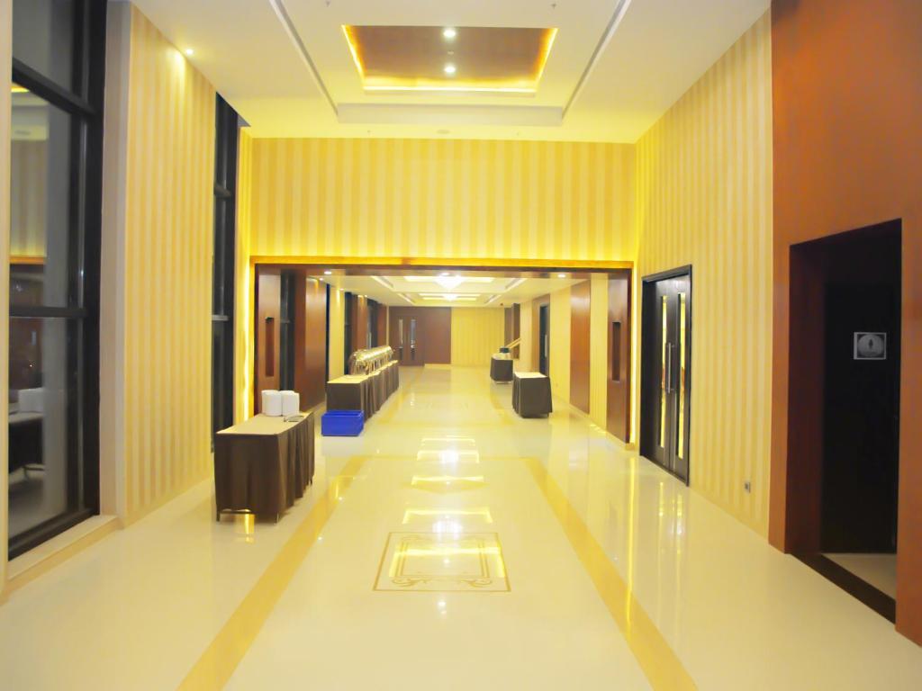 فندق فورتشن سيليكت جراند ريدج تيروباتي المظهر الخارجي الصورة Interior of the hotel