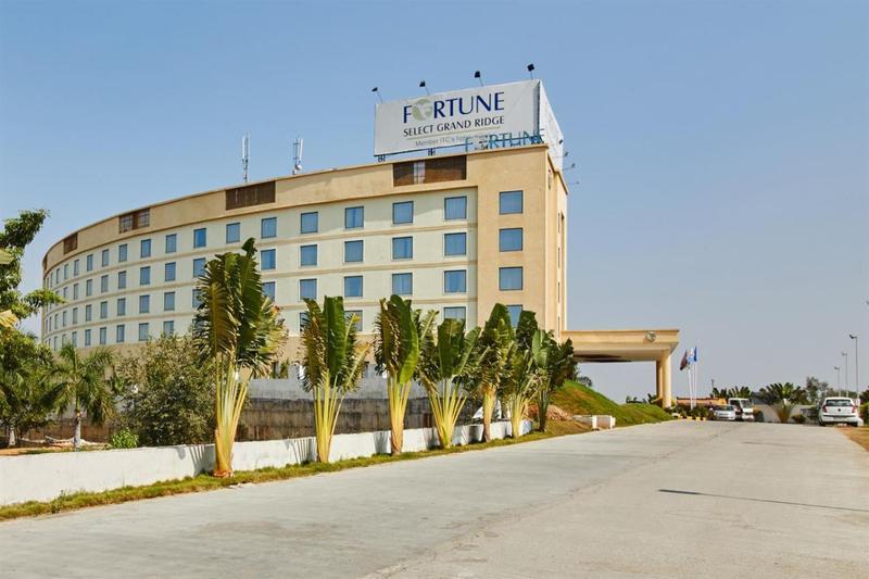 فندق فورتشن سيليكت جراند ريدج تيروباتي المظهر الخارجي الصورة Fortune Select Grand Hotel