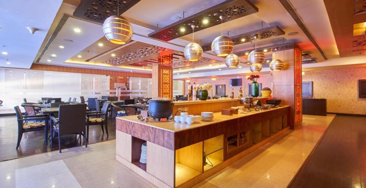 فندق فورتشن سيليكت جراند ريدج تيروباتي المظهر الخارجي الصورة The buffet at the hotel