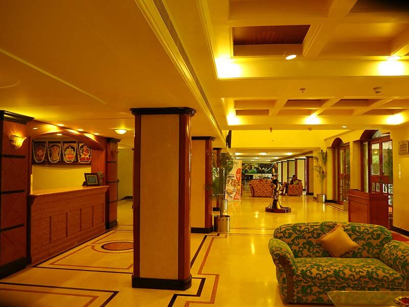 فندق فورتشن سيليكت جراند ريدج تيروباتي المظهر الخارجي الصورة The lobby of the hotel